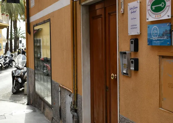 Bussola In Holidays -